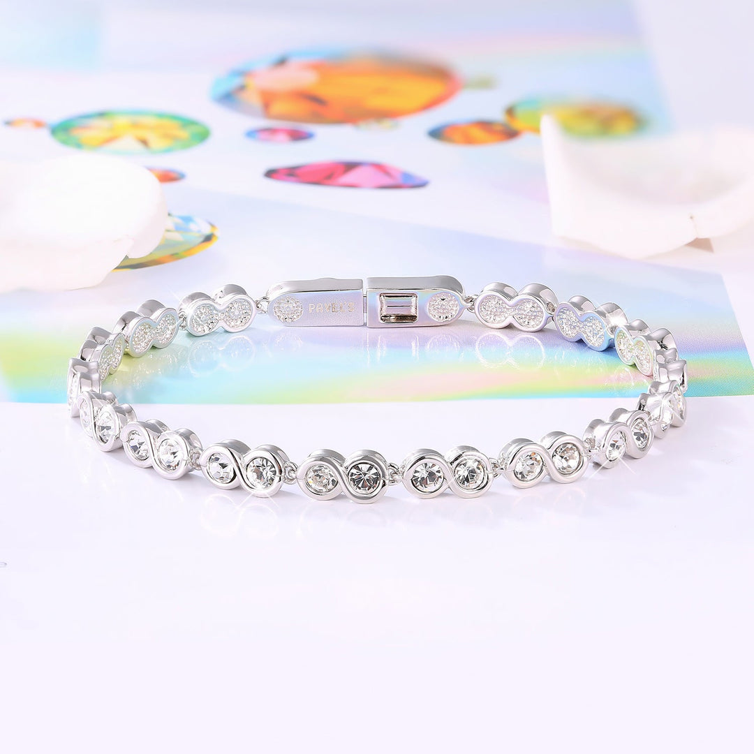 Luxuriöses Damenarmband aus 925er Sterlingsilber – Modell Sienna mit brillanten Zirkoniasteinen für zeitlose Eleganz.