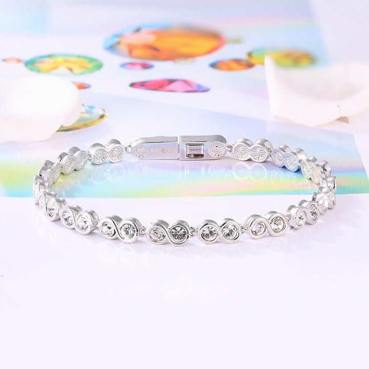Luxuriöses Damenarmband aus 925er Sterlingsilber – Modell Sienna mit brillanten Zirkoniasteinen für zeitlose Eleganz.
