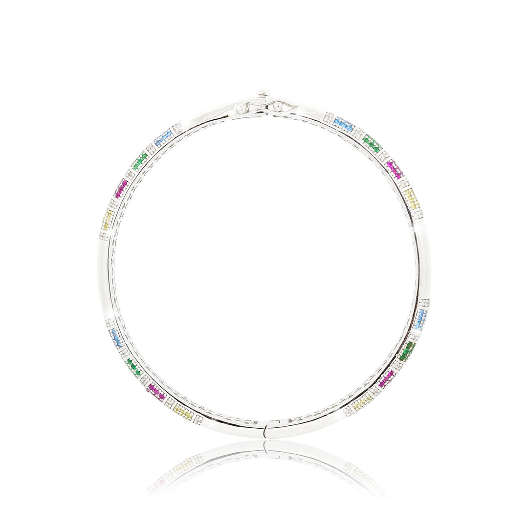 Armreif Rainbow aus 925 Silber mit bunten Zirkonia – edler Freisteller auf weißem Hintergrund für hochwertigen Damen-Schmuck
