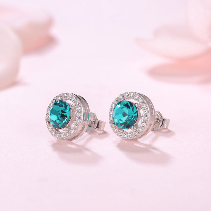 Frontalansicht der funkelnden Blue Silber Ohrstecker mit hochwertigem Zirkonia in edler Sterling Silber Fassung