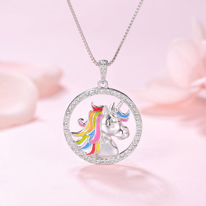 Kinderfreundliche und zugleich edle Einhornkette in Sterling Silber – bunter Anhänger mit feinen Zirkonia-Steinen – perfektes Geschenk für Mädchen und Damen