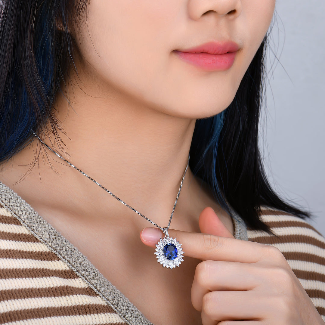 Exklusive Halskette Fame mit tiefblauem Zirkonia – Damenkette aus 925 Sterling Silber als stilvolles Geschenk