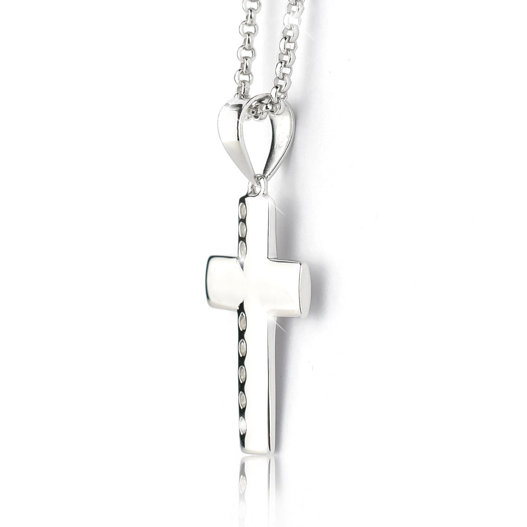 Schlichte Kreuzkette aus rhodiniertem 925 Silber mit Zirkonia – zeitloser Schmuck für gläubige Damen.