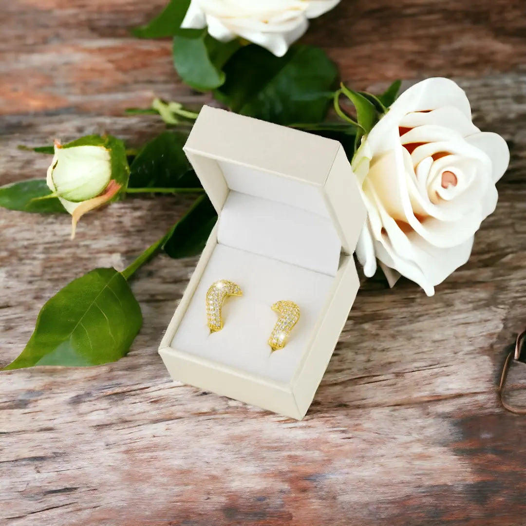 Geschenkidee für Frauen: Creolen Ohrringe aus 925 Sterling Silber, vergoldet mit Zirkonia – stilvoll verpackt in Schmuckbox