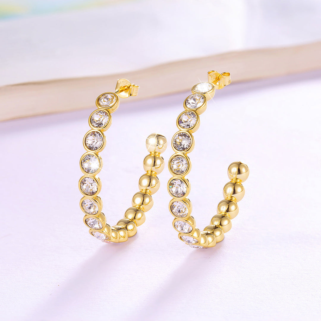 Große vergoldete Creolen für Damen mit funkelnden Zirkonia – aus 925 Sterlingsilber mit 18K Gold Plattierung, glitzernder Statement-Schmuck für besondere Anlässe.